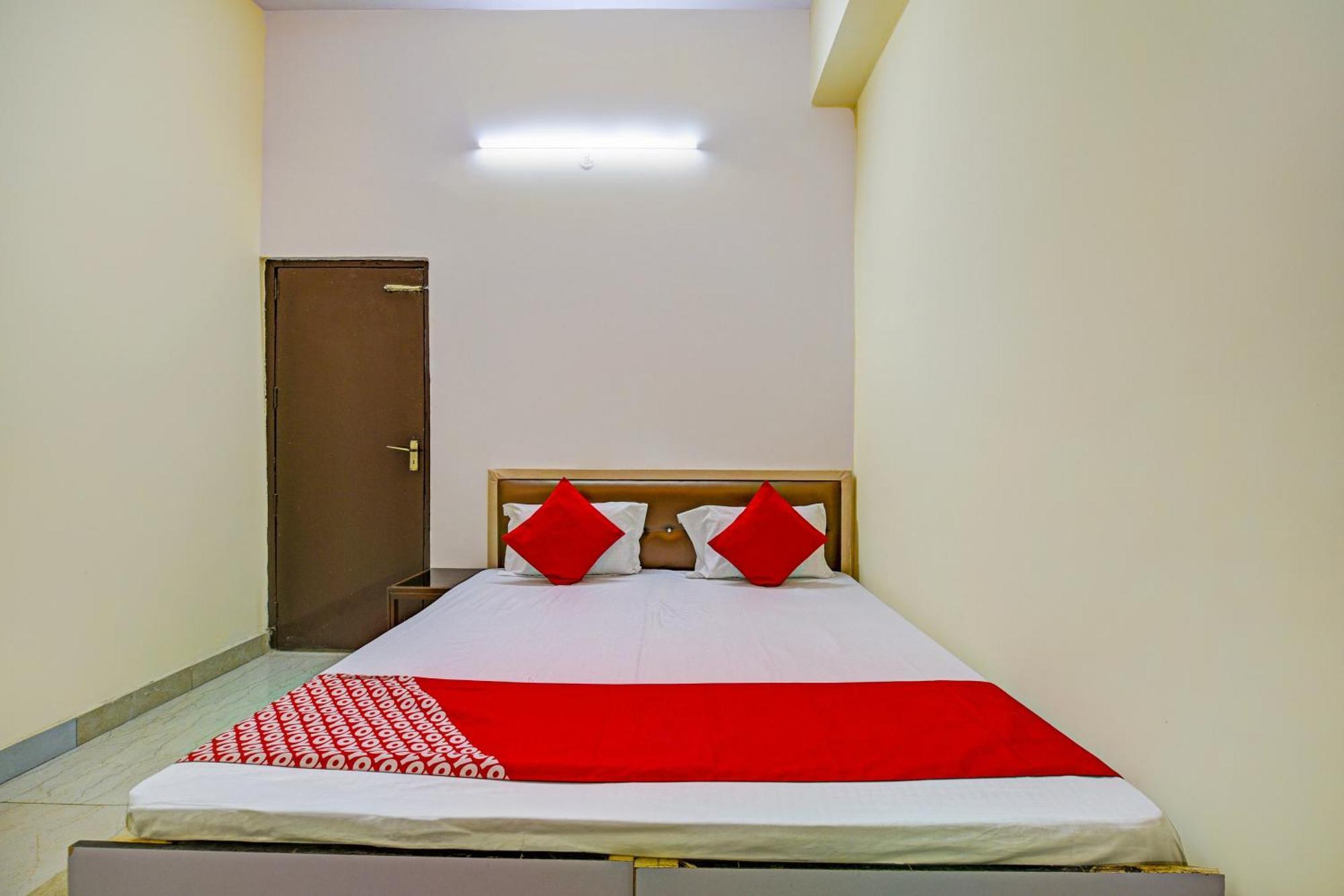 Hotel O Aj Star Hotel Faridábád Kültér fotó