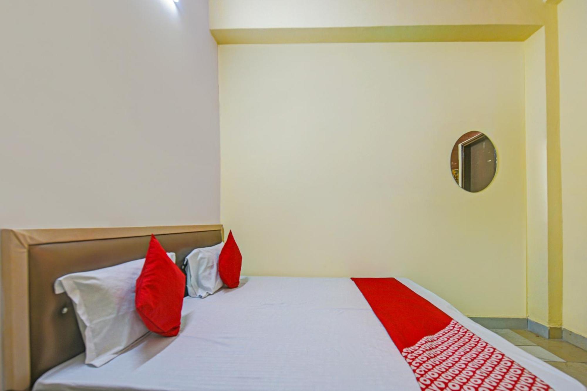 Hotel O Aj Star Hotel Faridábád Kültér fotó