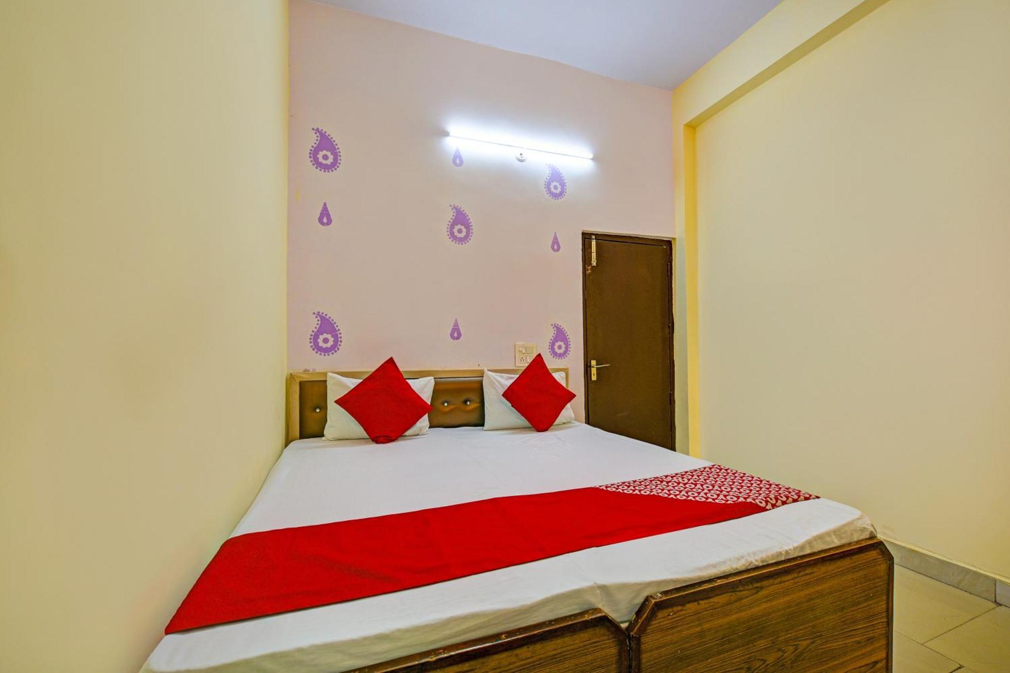 Hotel O Aj Star Hotel Faridábád Kültér fotó