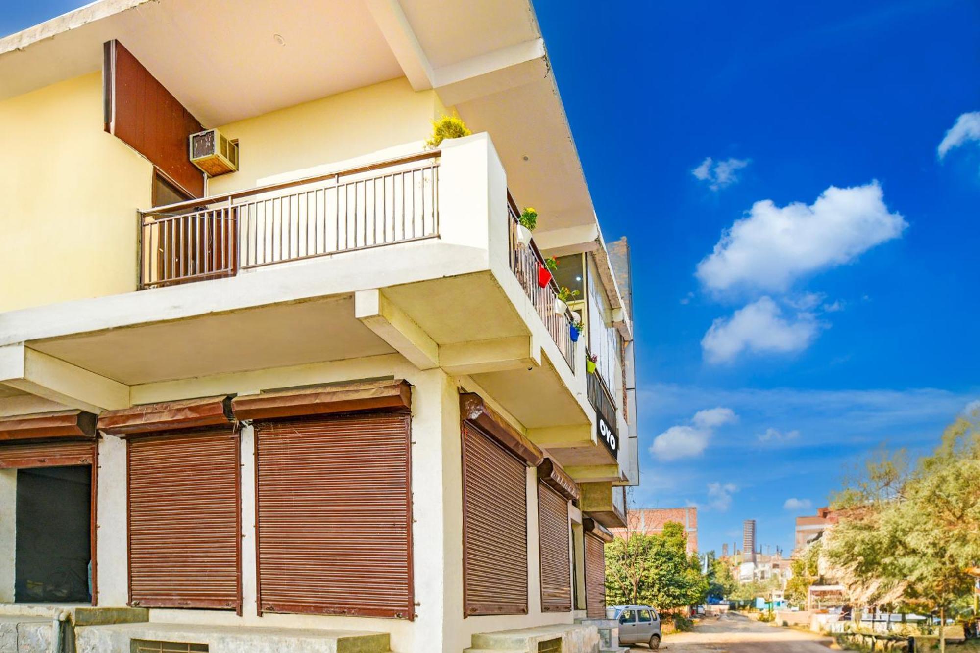 Hotel O Aj Star Hotel Faridábád Kültér fotó