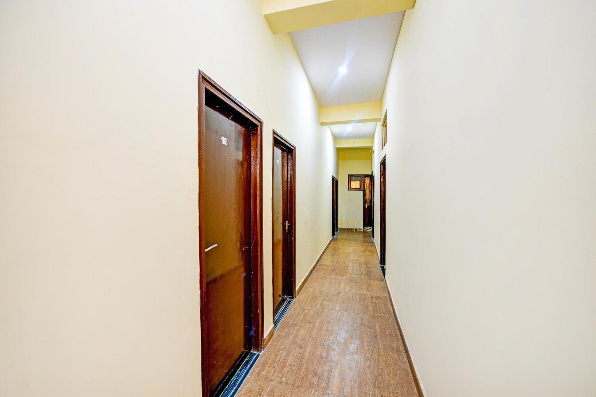 Hotel O Aj Star Hotel Faridábád Kültér fotó