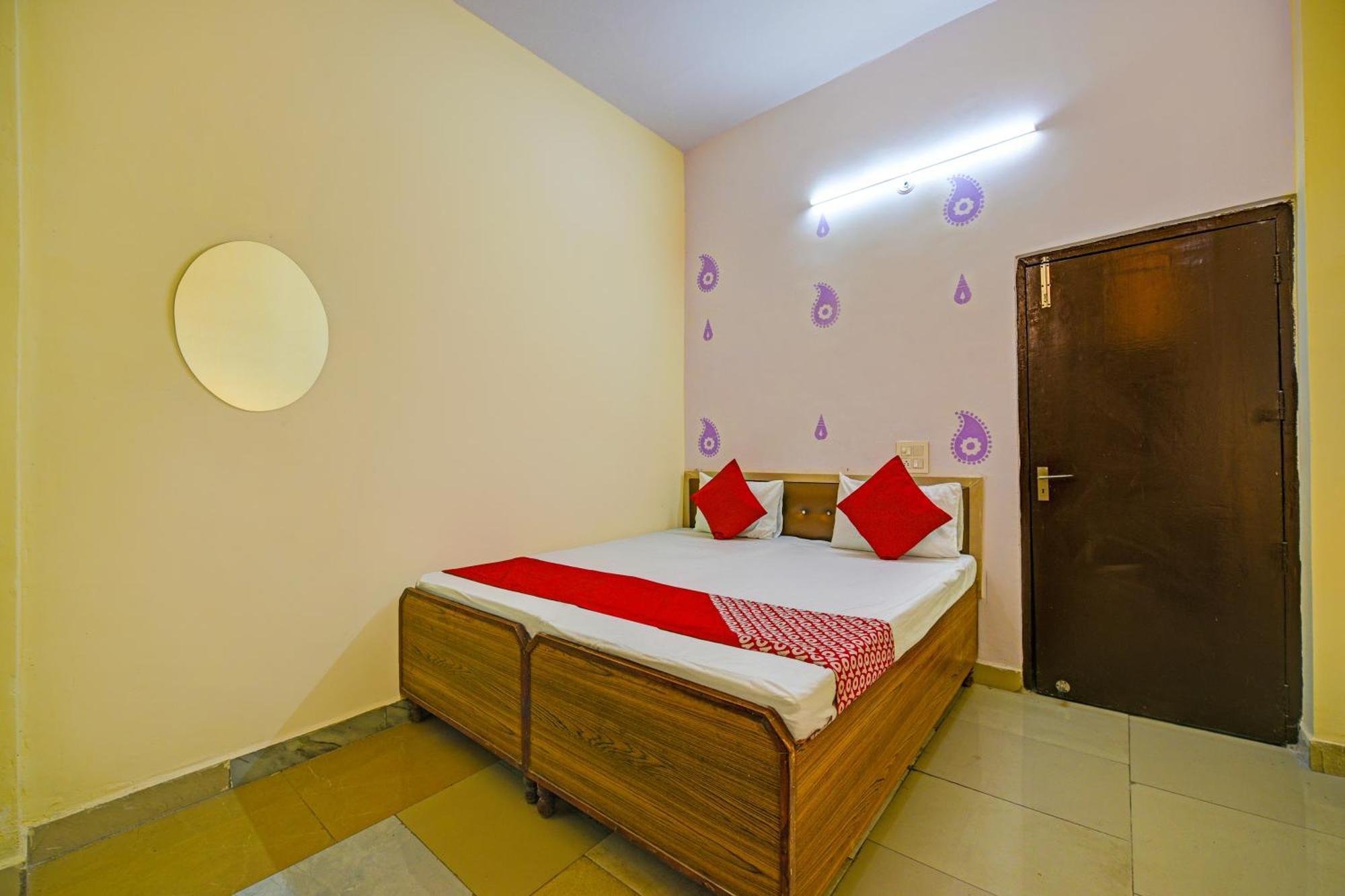 Hotel O Aj Star Hotel Faridábád Kültér fotó